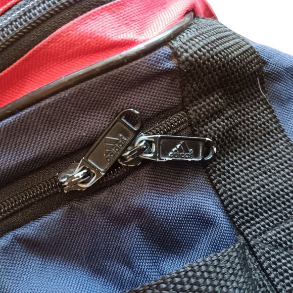 Vintage Adidas Duffel Gym Bag Red & Navy With Adjustable Strap 19x10x10" 90s - Picture 5 of 7
